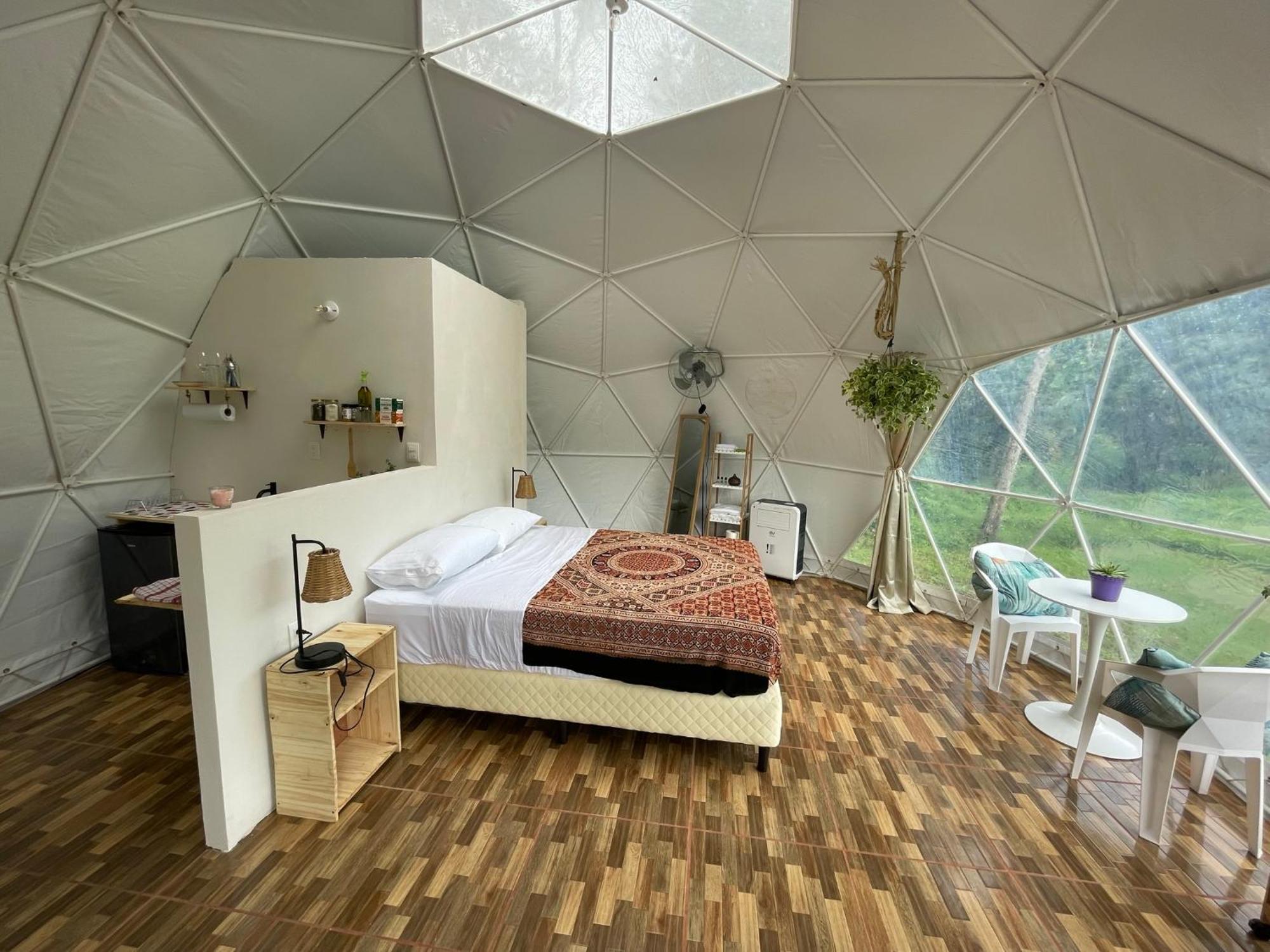 La Comarca River Glamping Dome Near Manuel Antonio Kültér fotó
