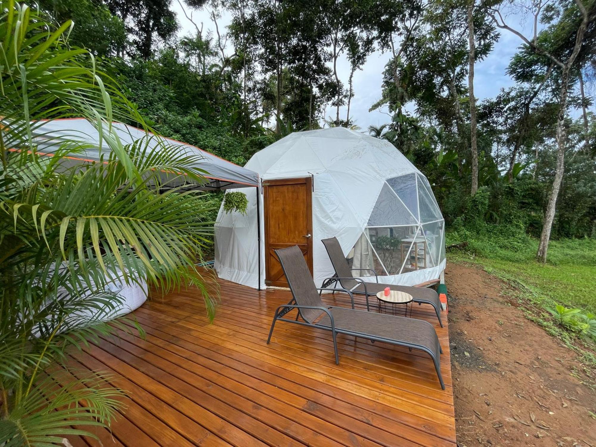 La Comarca River Glamping Dome Near Manuel Antonio Kültér fotó