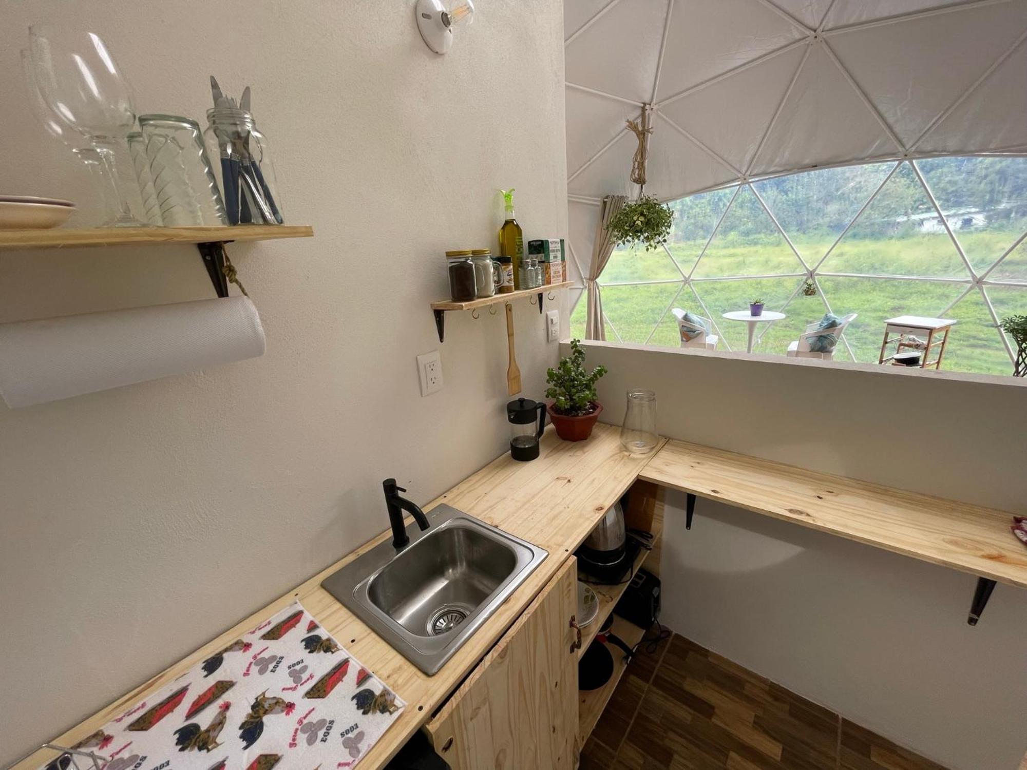 La Comarca River Glamping Dome Near Manuel Antonio Kültér fotó
