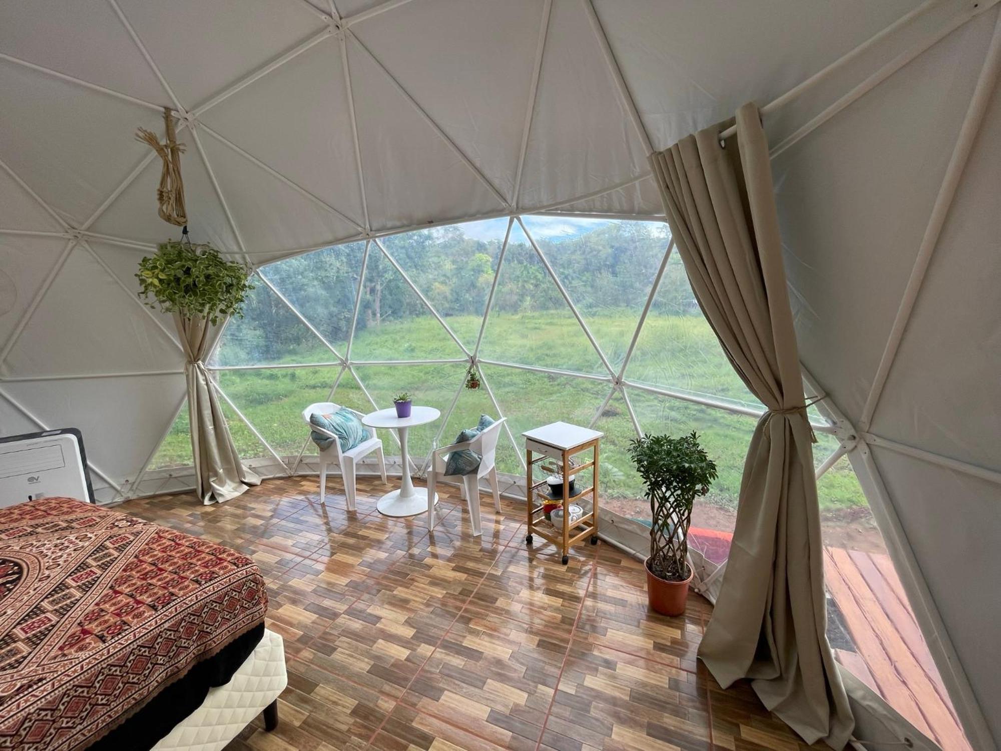 La Comarca River Glamping Dome Near Manuel Antonio Kültér fotó