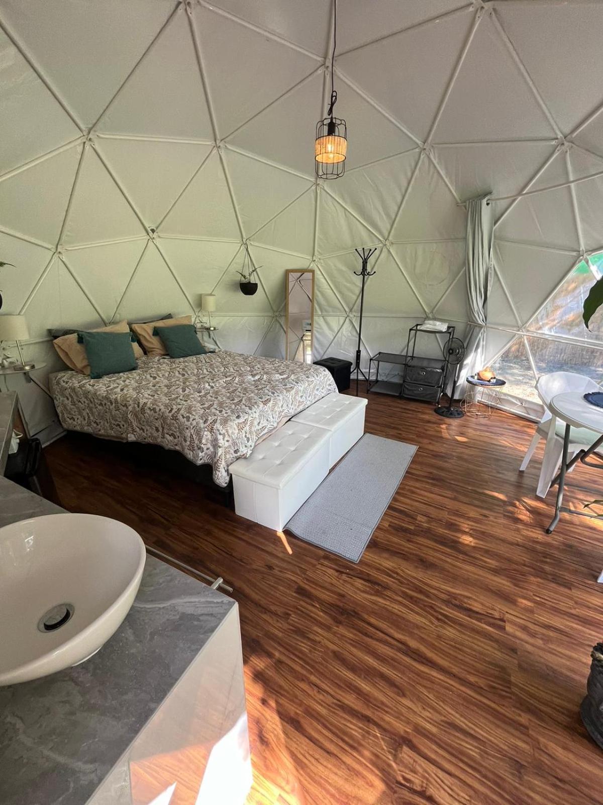 La Comarca River Glamping Dome Near Manuel Antonio Kültér fotó