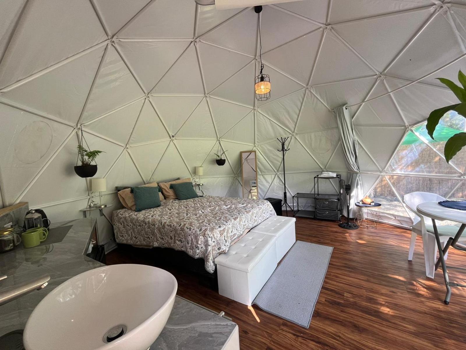 La Comarca River Glamping Dome Near Manuel Antonio Kültér fotó