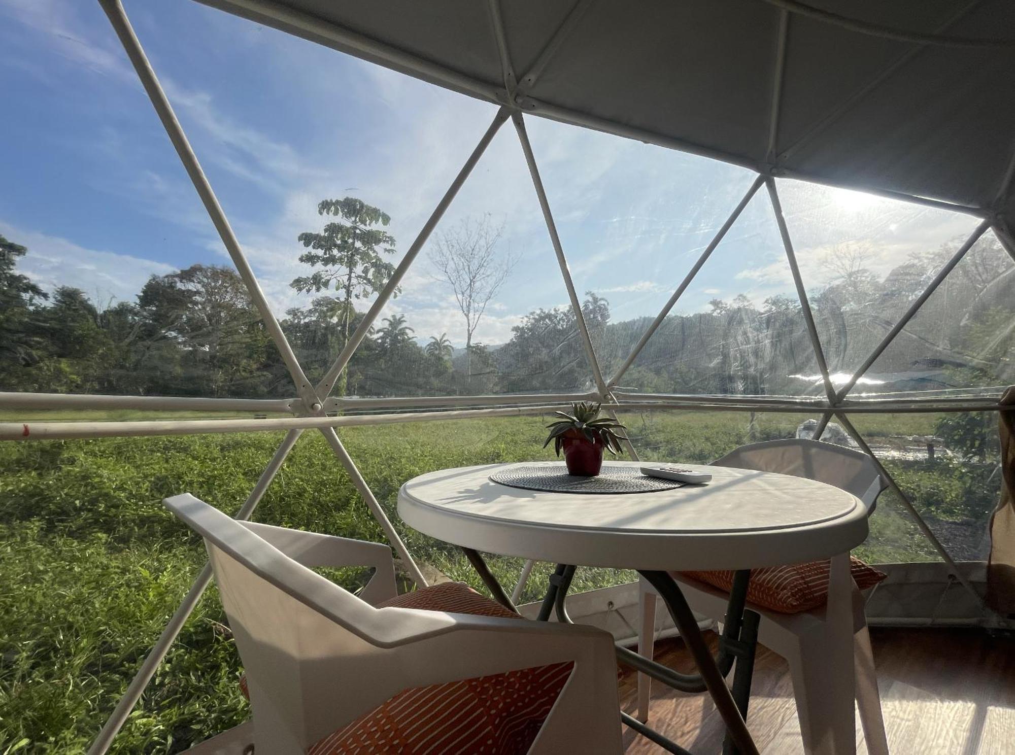 La Comarca River Glamping Dome Near Manuel Antonio Kültér fotó