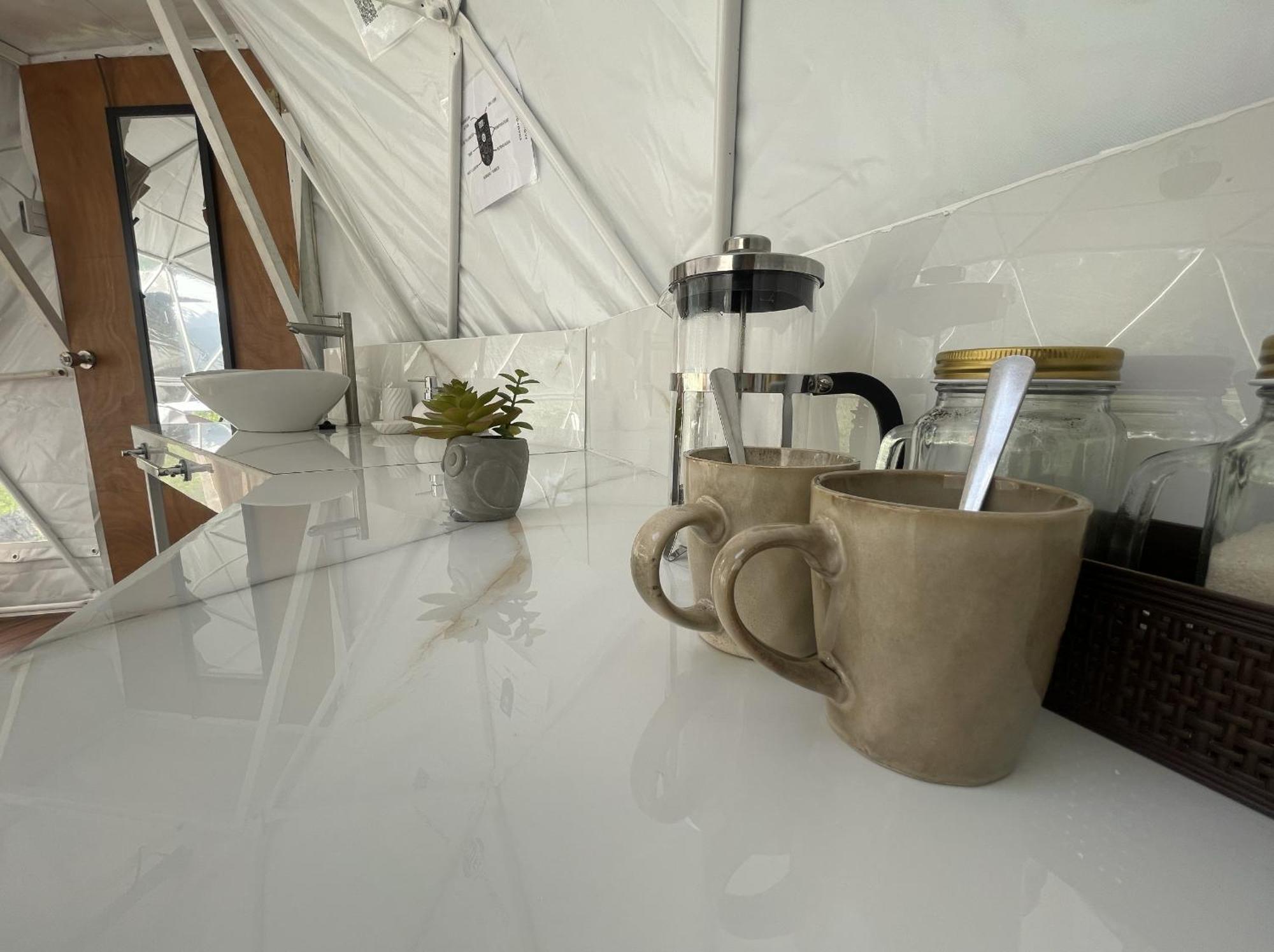 La Comarca River Glamping Dome Near Manuel Antonio Kültér fotó